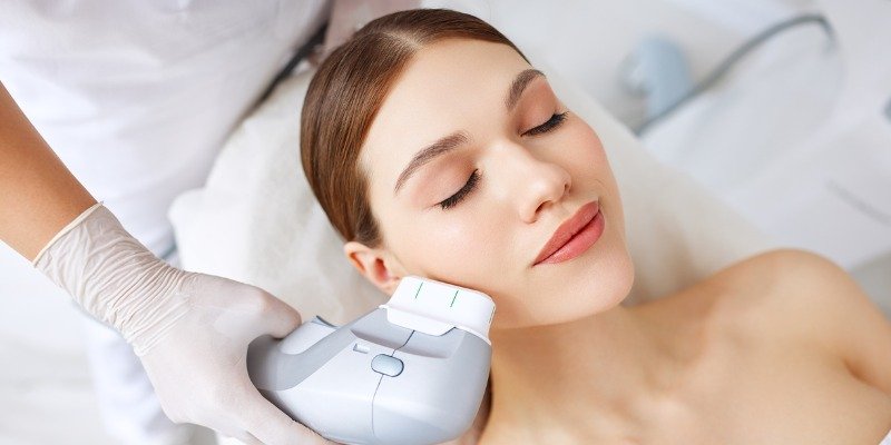 HIFU treatment clinic, HIFU skin tightening treatment, HIFU facelift treatment, High-intensity focused ultrasound treatment, Non-surgical facelift with HIFU, HIFU treatment for face and neck
